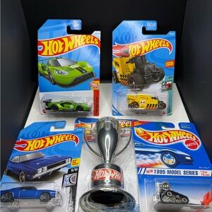 Hot Wheels Mattel Toy Cars Lot of 5 Items NIP